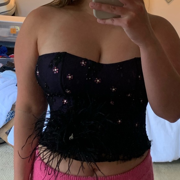 Corset - Picture 5 of 6